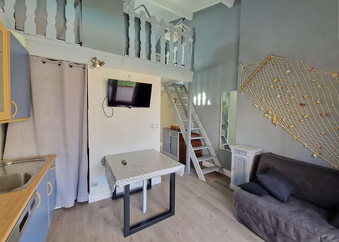 6 Pers. Avec Piscine, Tennis Et Petanque - - Fr-1-387-36 Apartment